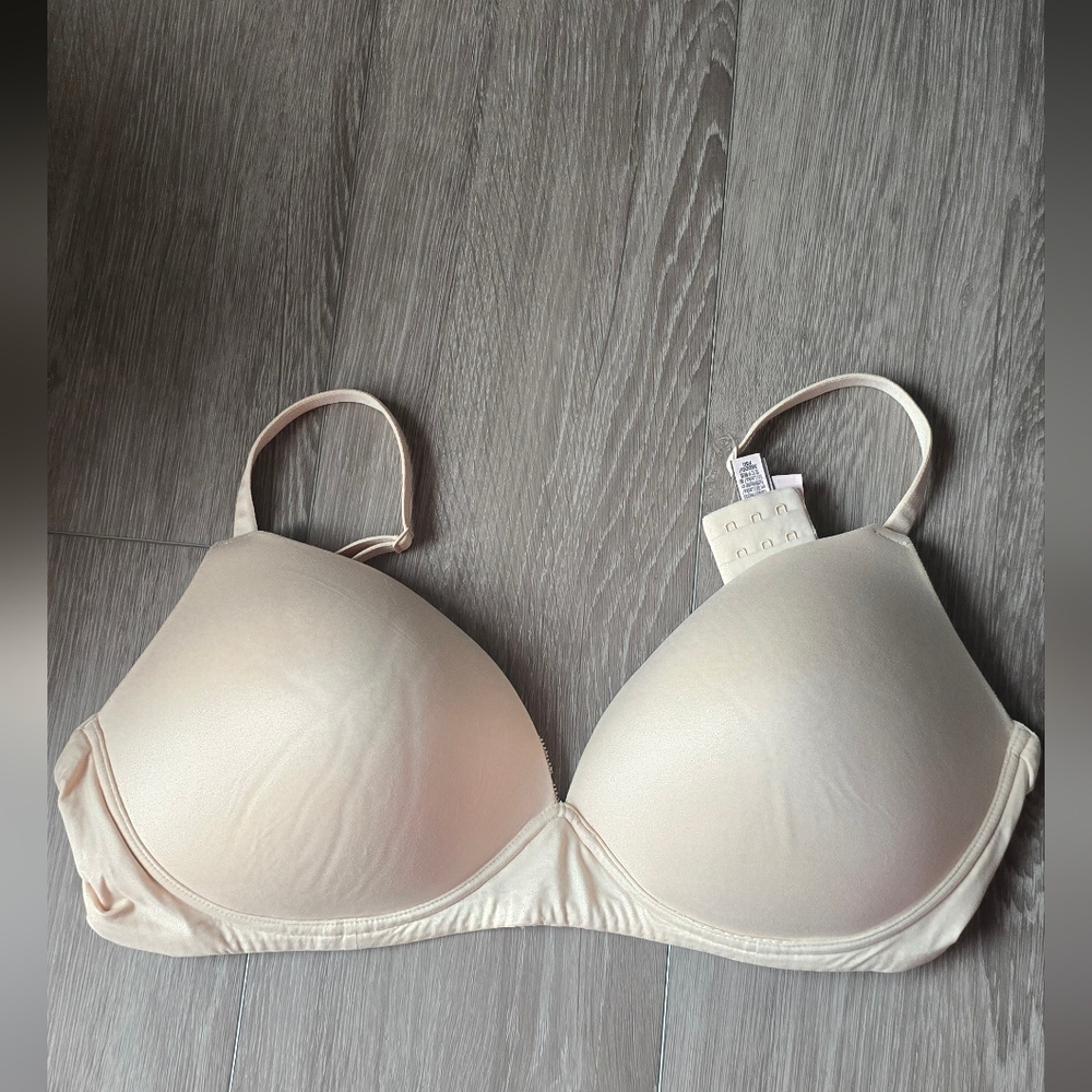 Victoria's Secret Body No Wire Bra 36DDD 36F Nude Beige Nursing Maternity